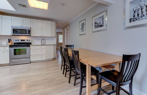 Village Green House | Fully Renovated 3 BR/2 bath home - Now booking for 2025!