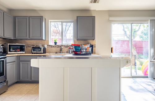 North San Antonio - SAT House | Fully renovated 4BR close to everything