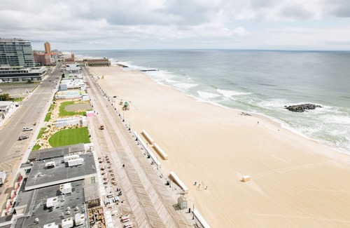 Ocean Grove Apartment | Fully Renovated Beach Queen Suite #2
