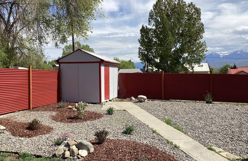 Salmon House | Fully renovated cozy home in the heart of Salmon! No cleaning fees!