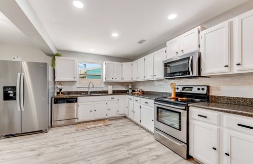 Ormond-by-the-Sea House | Fully Renovated Home Walking Distance From Beach