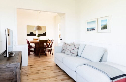 L'Ile-du-Havre-Aubert House | Fully renovated house with ocean and sunset views