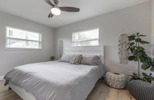 Seminole House | Fully Renovated Seminole Resort Style Home