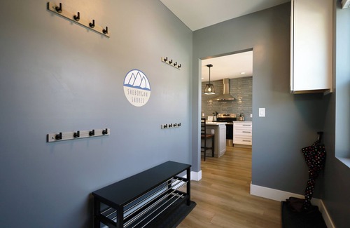 Sheboygan House | Fully renovated, updated, and high-end finished 5 bedroom facing the marina!