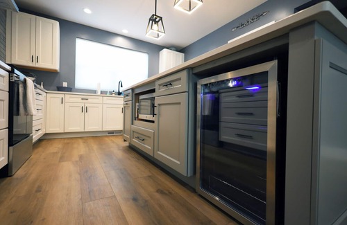 Sheboygan House | Fully renovated, updated, and high-end finished 5 bedroom facing the marina!