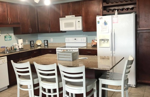 Panama City Beach Condo | Fun and beautiful condo in the heart of PCB.
