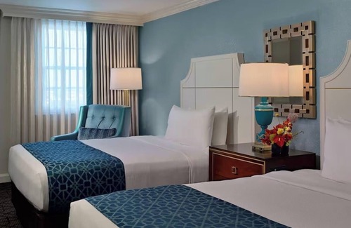 French Quarter Resort | Fun and Comfort in French Quarter! 2 Comfortable Units, Pets Allowed, Pool!