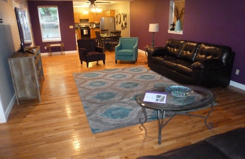 Soulard House | Fun and walkable area, sleeps 9, private parking and patio, newly renovated!