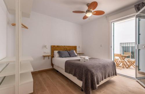 El Ejido Apartment | FUN BUILDING FLATS by HOMEABOUT