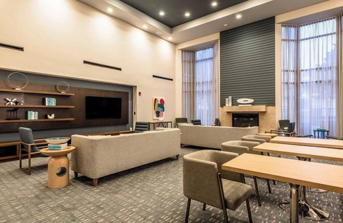 Richardson Hotel | Fun Days Ahead! Minutes Away from Altitude Trampoline Park, FREE Parking!