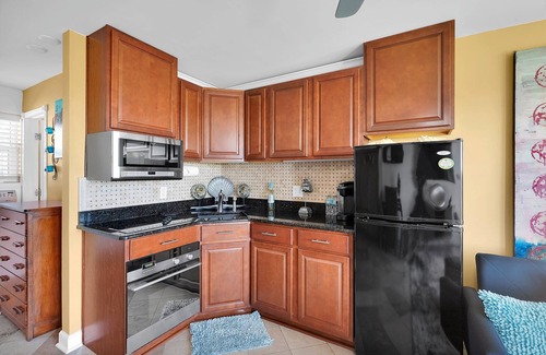 Jacksonville Beach Apartment | FUN IN THE SUN! - BEACH FRONT- Close to Mayo Clinic