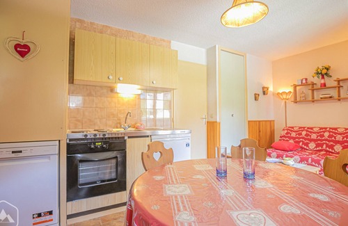 Aussois Apartment | Functional studio with balcony in Aussois, 2 pers., parking included