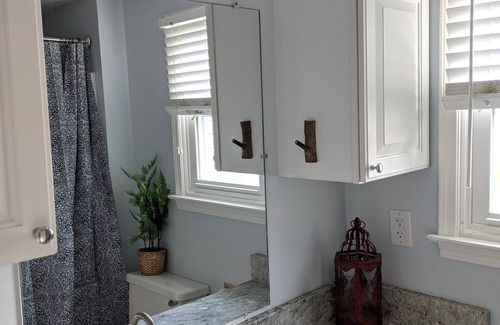 West Bloomfield House | ✨ Funky Home Hideaway ✨ Home away from home among the lakes!