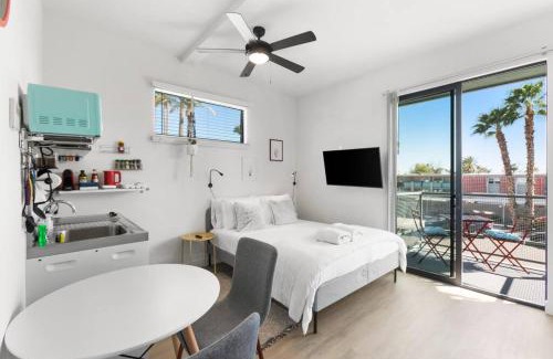 South Scottsdale Apartment | Funky Scottsdale Modern Micro Studio - Walk to OT