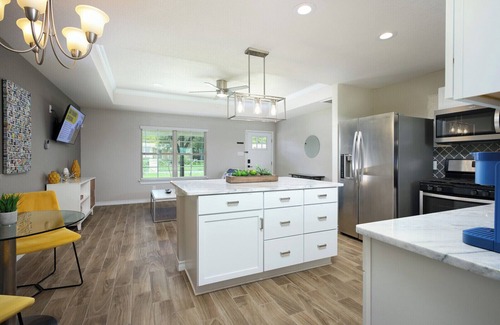 West San Antonio House | Furnished 3BR Near Lackland AFB Insurance/ALE Housing Fast Wi-Fi Washer/Dryer