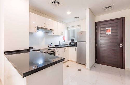 Dubai Ski Chalet | Furnished 3BR Townhouse, Just Minutes’ Drive from Al Marmoom Heritage Village