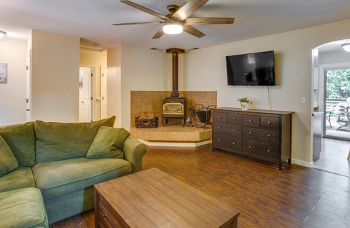 Arnold House | Furnished Deck Secluded Arnold Cabin Rental!