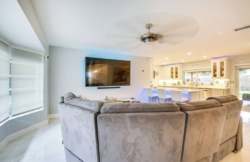 Lighthouse Point House | Furnished Patio + Gas Grill: Deerfield Beach Home