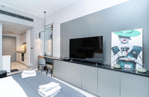 Downtown Dubai Apartment | Furnished Studio Near Dubai Mall & Burj Khalifa