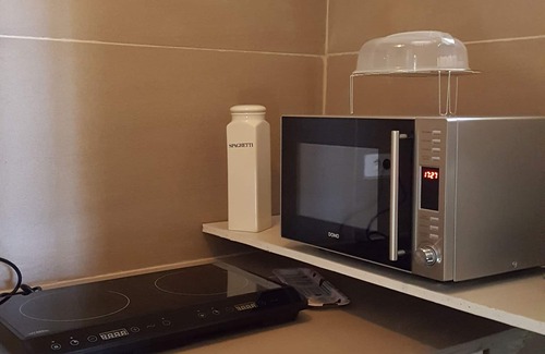 Generac Apartment | Furnished studio renovated in the heart of Générac, ideal for short stays
