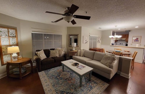 Mount Mourne Condo | Furnished Waterfront Condo on Lake Norman
