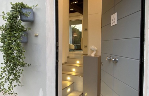 Arona Apartment | FWL Italian Romance on the Lake, with private garden!