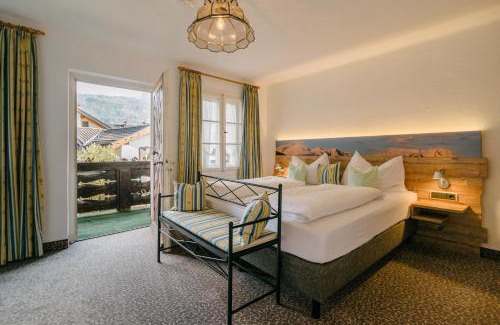 Garmisch-Partenkirchen House | Gästehaus Angela