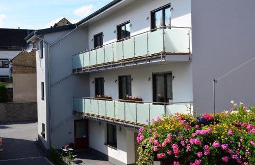Ettringen Bed & Breakfast | Gästehaus Am Hochsimmer
