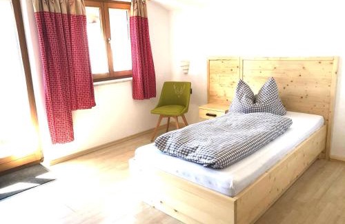 Garmisch-Partenkirchen House | Gästehaus Brigitte
