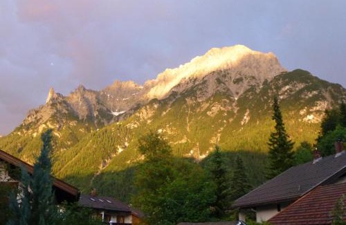 Mittenwald House | Gästehaus Kurparkfrieden