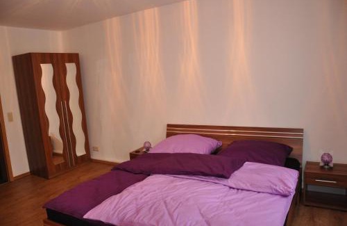 Rothenburg Old Town House | Gästezimmer Michelangelo