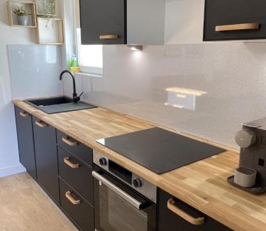 Beziers Apartment | Gîte 2p avec piscine sur un domaine de 3Ha