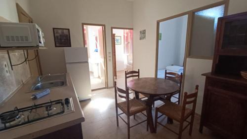 Grospierres Apartment | Gîte #4, 4 Pers, Domaine De Ribiere