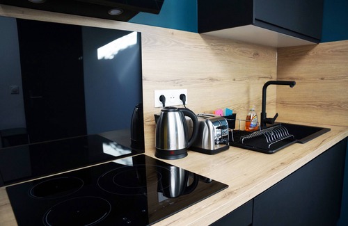 Tourcoing House | Gîte 8P rénové luxe - clim - PS4 à 15' de Lille center