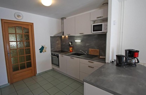 Isches House | Gîte Authentique à Isches avec Cheminée, Terrain Clos, Proche Thermes et Activités Culturelles - FR-1-589-116