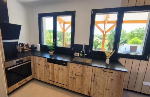 Azerailles House | Gîte chez Julia cosy en bois avec son jardin