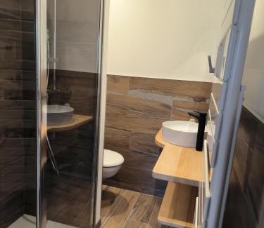Azerailles House | Gîte chez Julia cosy en bois avec son jardin