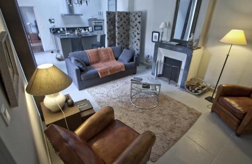 Blois House | Gîte de Charme au Cœur de Blois avec Jardin Privé, Garage et Équipements Modernes - FR-1-491-425