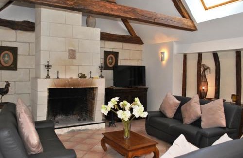 Azay-sur-Cher House | Gîte de charme près des Châteaux de la Loire avec jardin, terrasse et équipements pour familles - FR-1-381-359