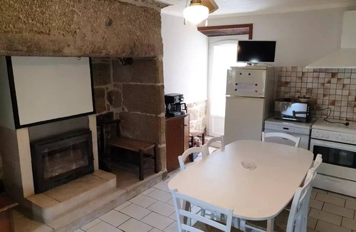 Lissac-sur-Couze Villa | Gîte de France in Lissac sur Couze 2 ears - Gîte de France 4 people