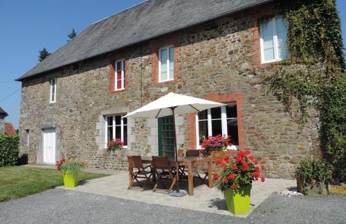 Notre-Dame-de-Cenilly House | Gîte De L'arthour