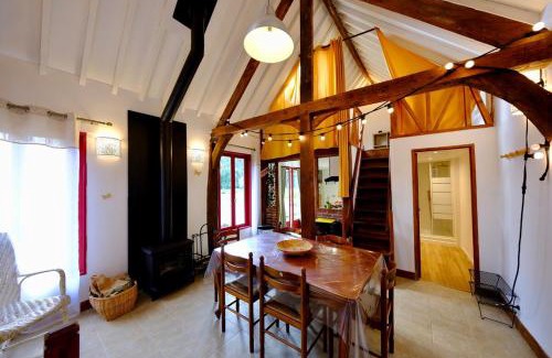 La Celle-sous-Gouzon Apartment | Gîte L'écrin de l'Andelle - Entre rivière et forêt