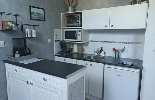 Saint-Georges-sur-Cher Apartment | Gîte La Voilerie, private jacuzzi & pool & cabin bed