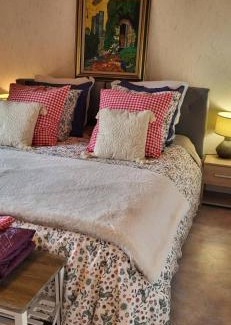 Les Fontenelles House | Gîte La petite maison horlogère jacuzzi & sauna , prêt de raquettes des neiges