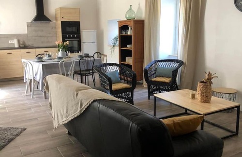 Meyras House | Gîte le Camélia