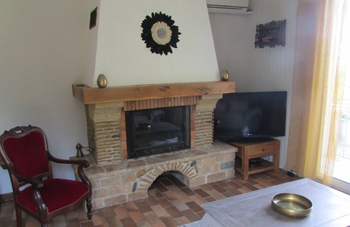 Bourg-Saint-Andeol House | Gîte Le Clomencie