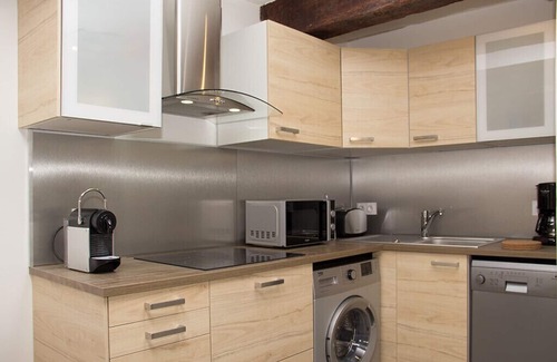 L'Isle-sur-la-Sorgue Apartment | Gîte les Iris Studio 3 Climatisé