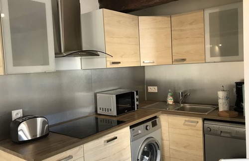 L'Isle-sur-la-Sorgue Apartment | Gîte les Iris Studio 3 Climatisé