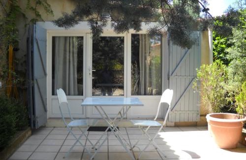 Pujaut House | Gîte Saint-Veredeme