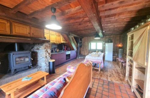 Doizieux House | Gîte tranquille au cœur du Pilat, 2 chambres, idéal pour se reposer - FR-1-496-294